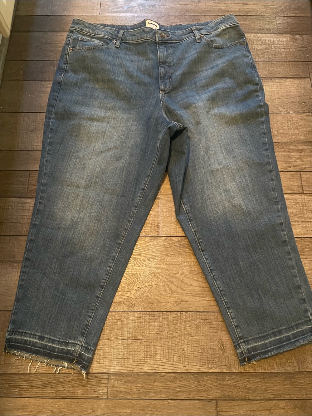 Sonoma Relaxed Women’s Jeans in Medium Blue